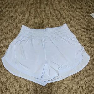Lululemon track that high rise short 3’ size 8 pastel blue